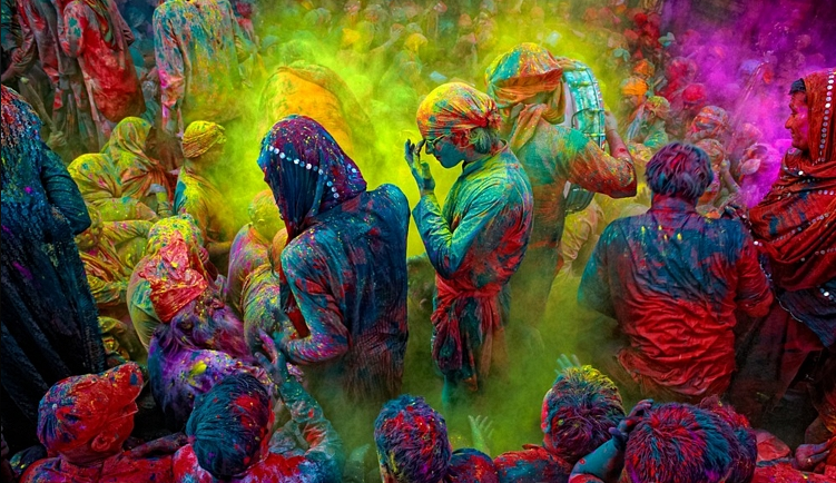 holi-festival-colours-india