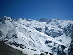 Kullu Manali Tour - Honeymoon Tour Package