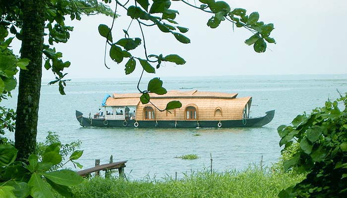 Ashtamudi Kollam to Alleppey lake