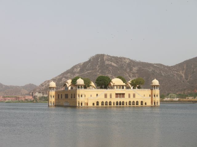 Exploring The Vibrant Colors Of Jaipur