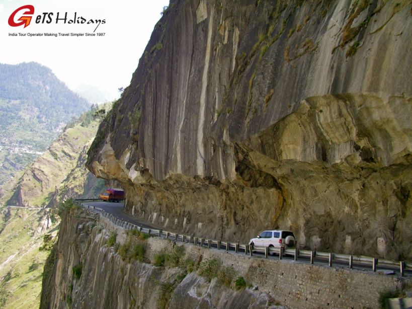 Take a Look At India’s Most Romantic Road Journeys