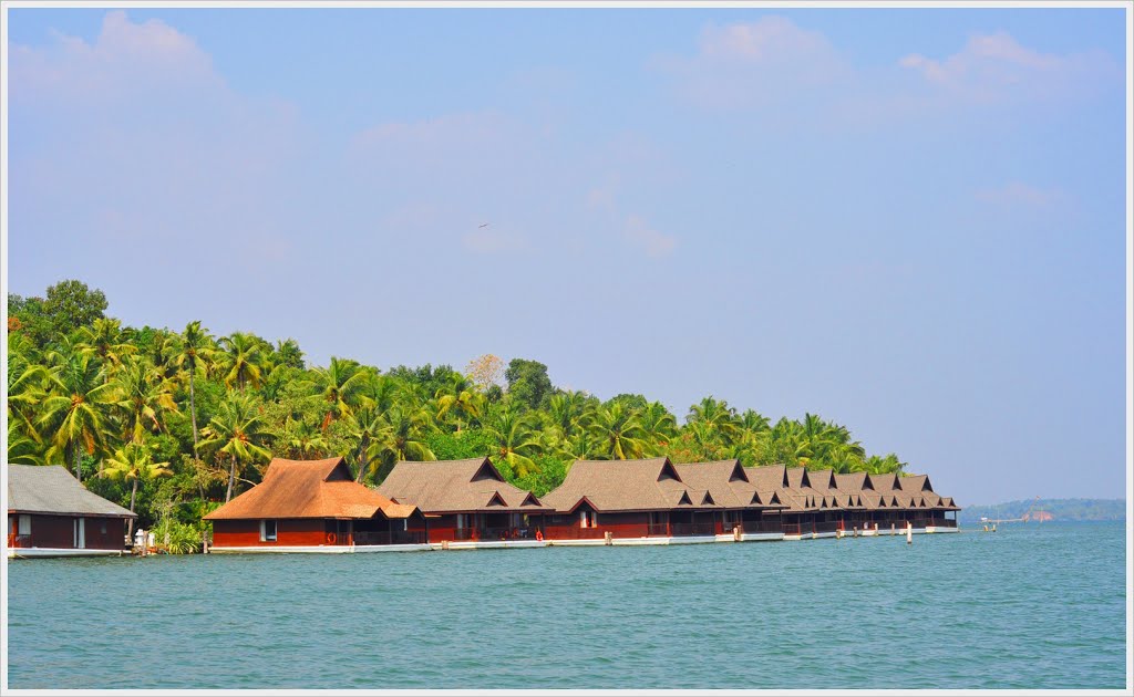 Ashtamudi Lake, Kerala