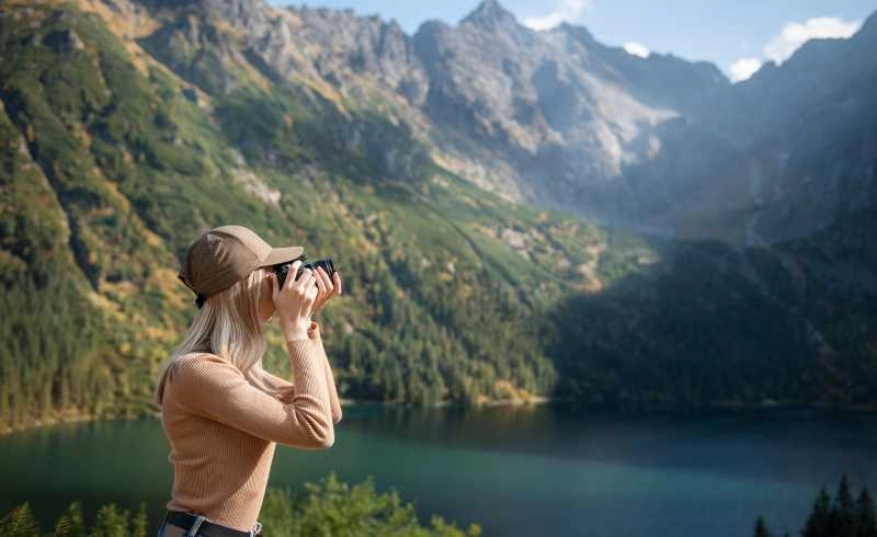 Take it Easy and Click Amazing Travel Pictures with your Smartphone Camera