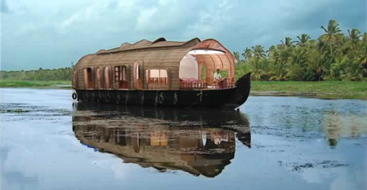 ashtamudi-backwaters-tours