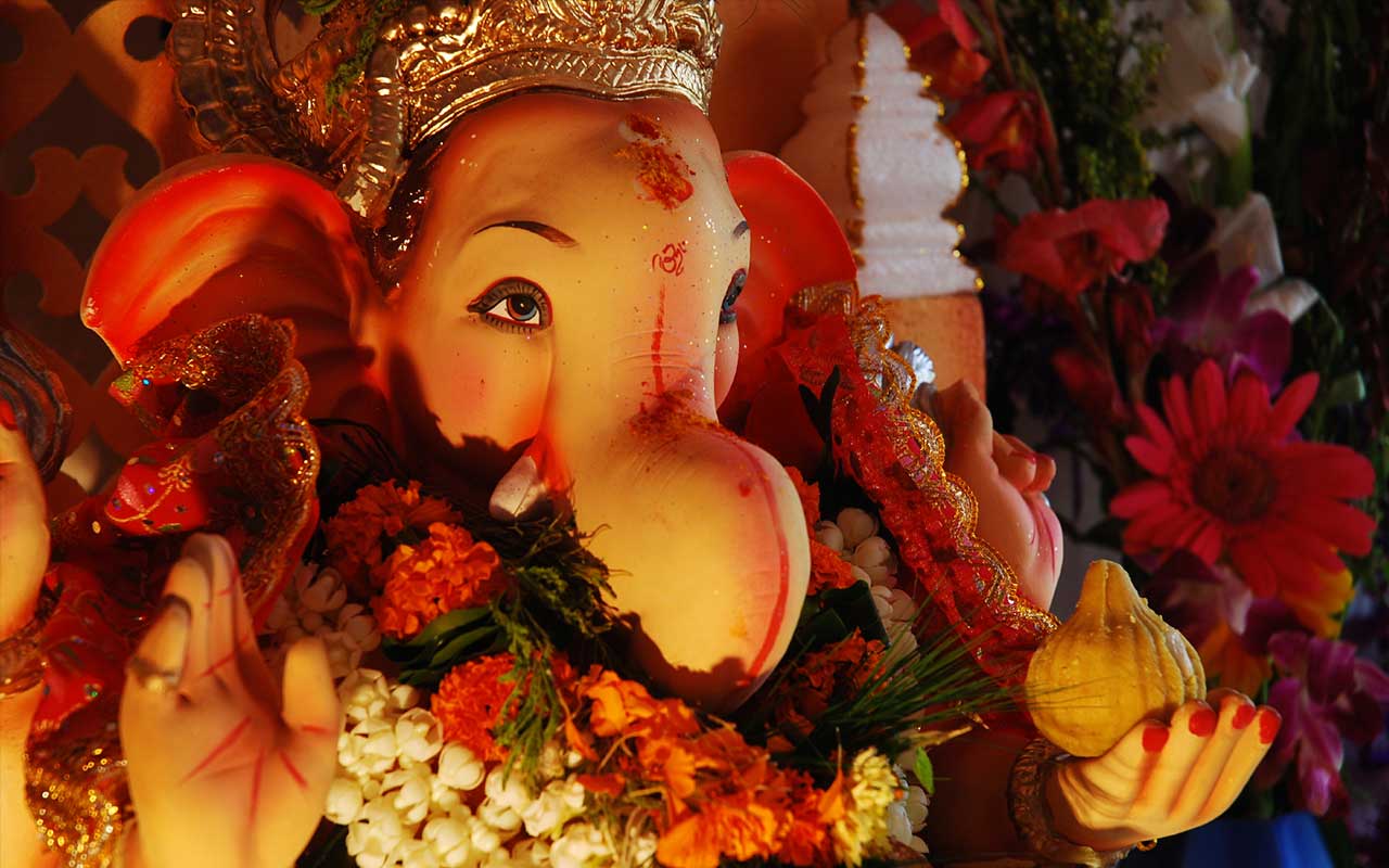 Ganesh Cahturthi, Lord Ganesh, Mumbai Tour packages, Mumbai Holidays, Gm=anesh Chaturthi in Mumbai