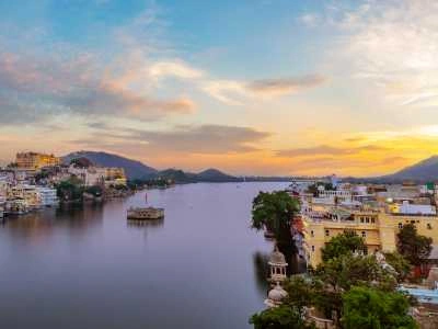 Udaipur, Rajasthan – Lakeside Royal Escape