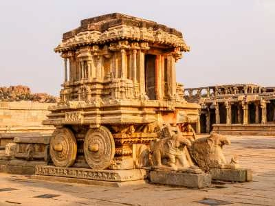 Hampi, Karnataka – Walk Through Ancient Ruins