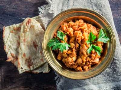 Chole (Chickpea Curry)