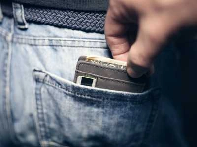 Pickpocketing and Distraction Scams