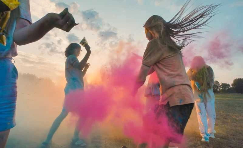 How to Plan Your Holi Holiday in India Flights, Hotels & Festival Tickets