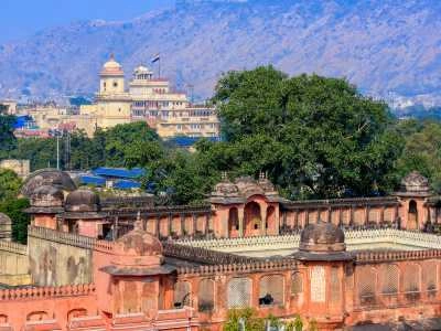 Summer (April – June) – For Adventure Seekers