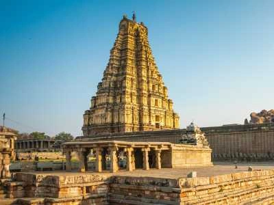 Virupaksha Temple, Hampi (Karnataka)