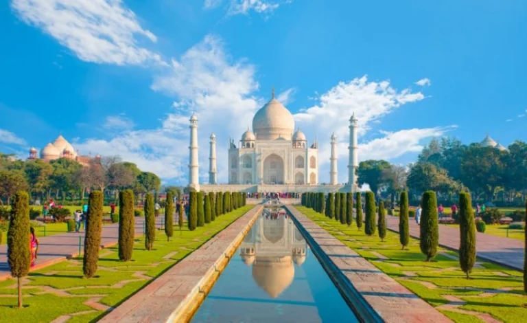 Best Time to Visit Taj Mahal Tours & Travel Tips