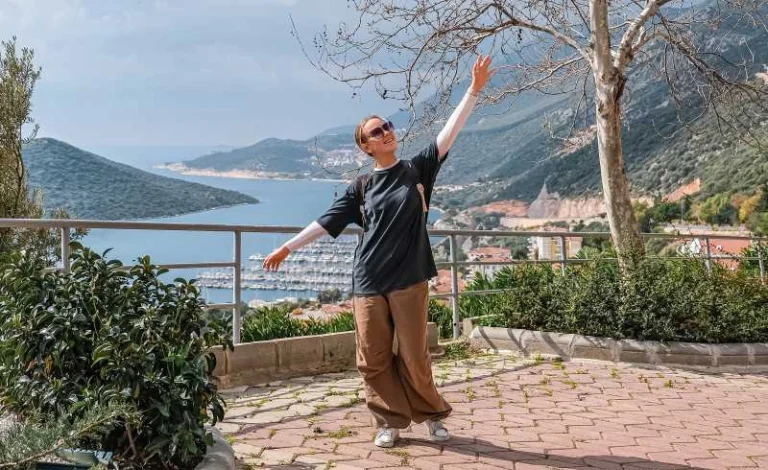 Is India Safe for Solo Female Travellers Tips, Safe Places & Advice