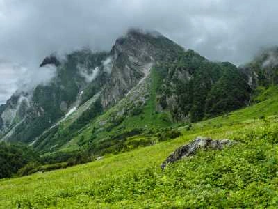 Monsoon (July to September) – Green Landscapes & Wellness Travel